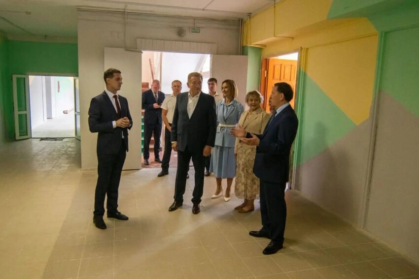 Депутаты «Единой России» провели мониторинг подготовки школы №30 к 1 сентября Жизнь партийная