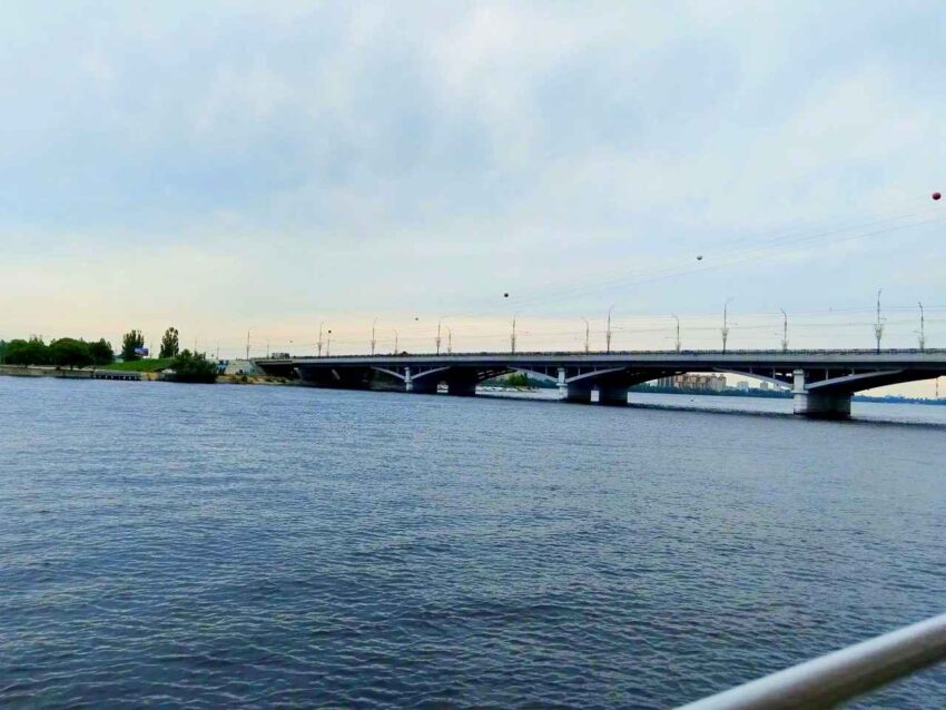 Лодка с двумя рыбаками опрокинулась на Воронежском водохранилище Происшествия. Криминал
